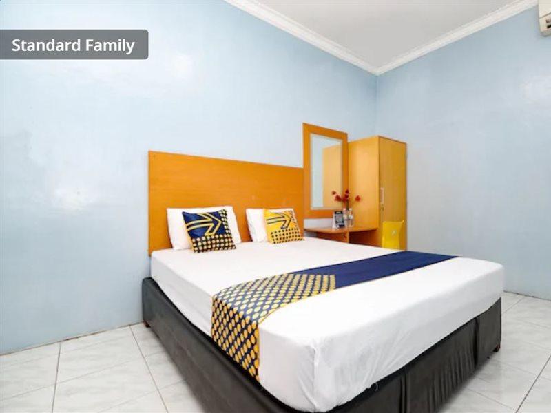 Oyo 2240 Simpang Tujuh Residence Kudus Dış mekan fotoğraf