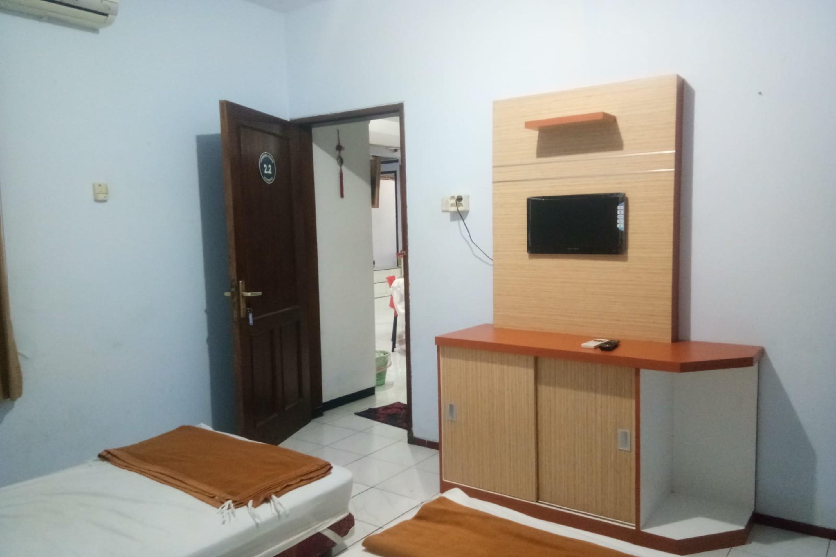 Oyo 2240 Simpang Tujuh Residence Kudus Dış mekan fotoğraf