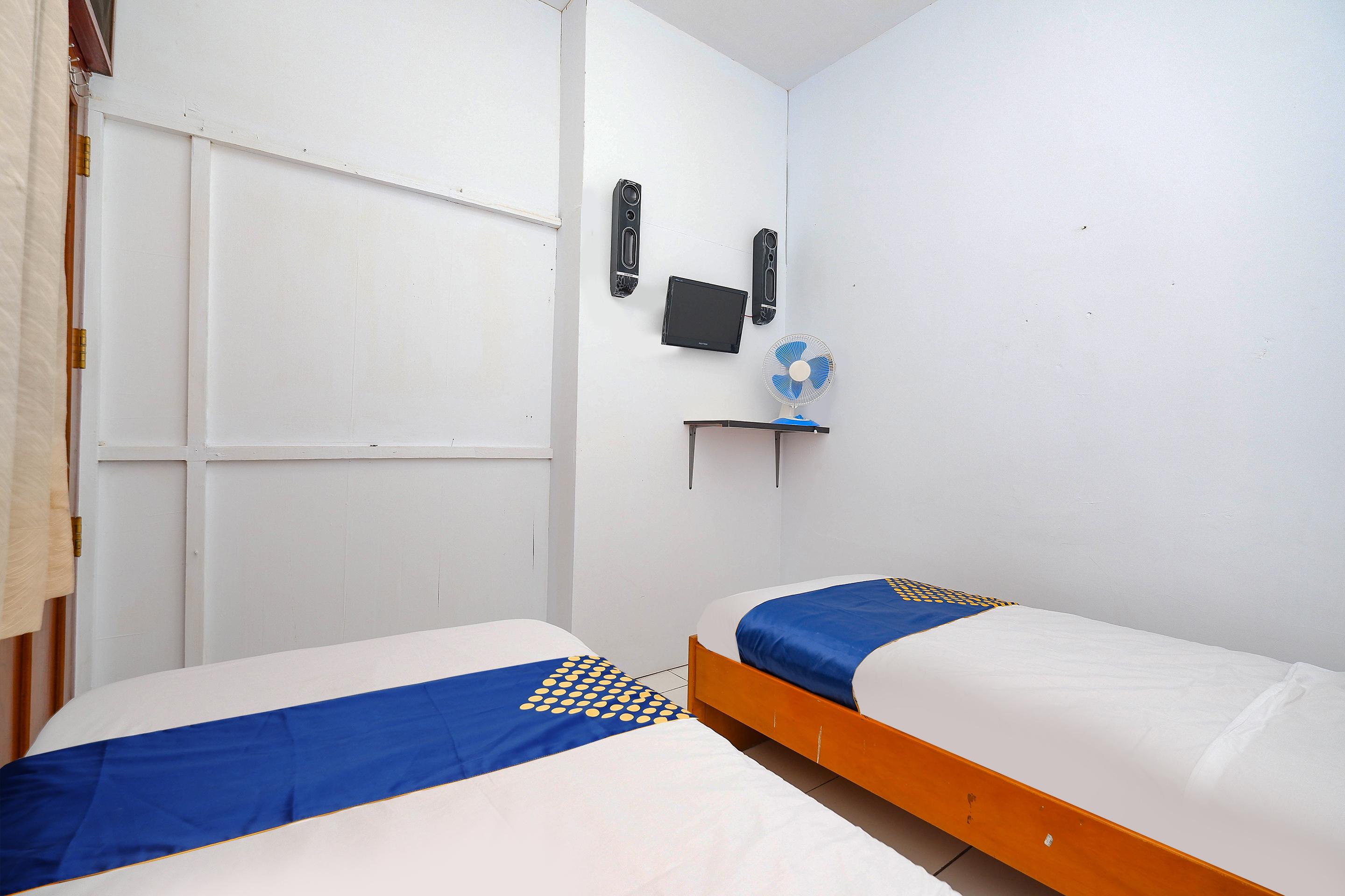 Oyo 2240 Simpang Tujuh Residence Kudus Dış mekan fotoğraf