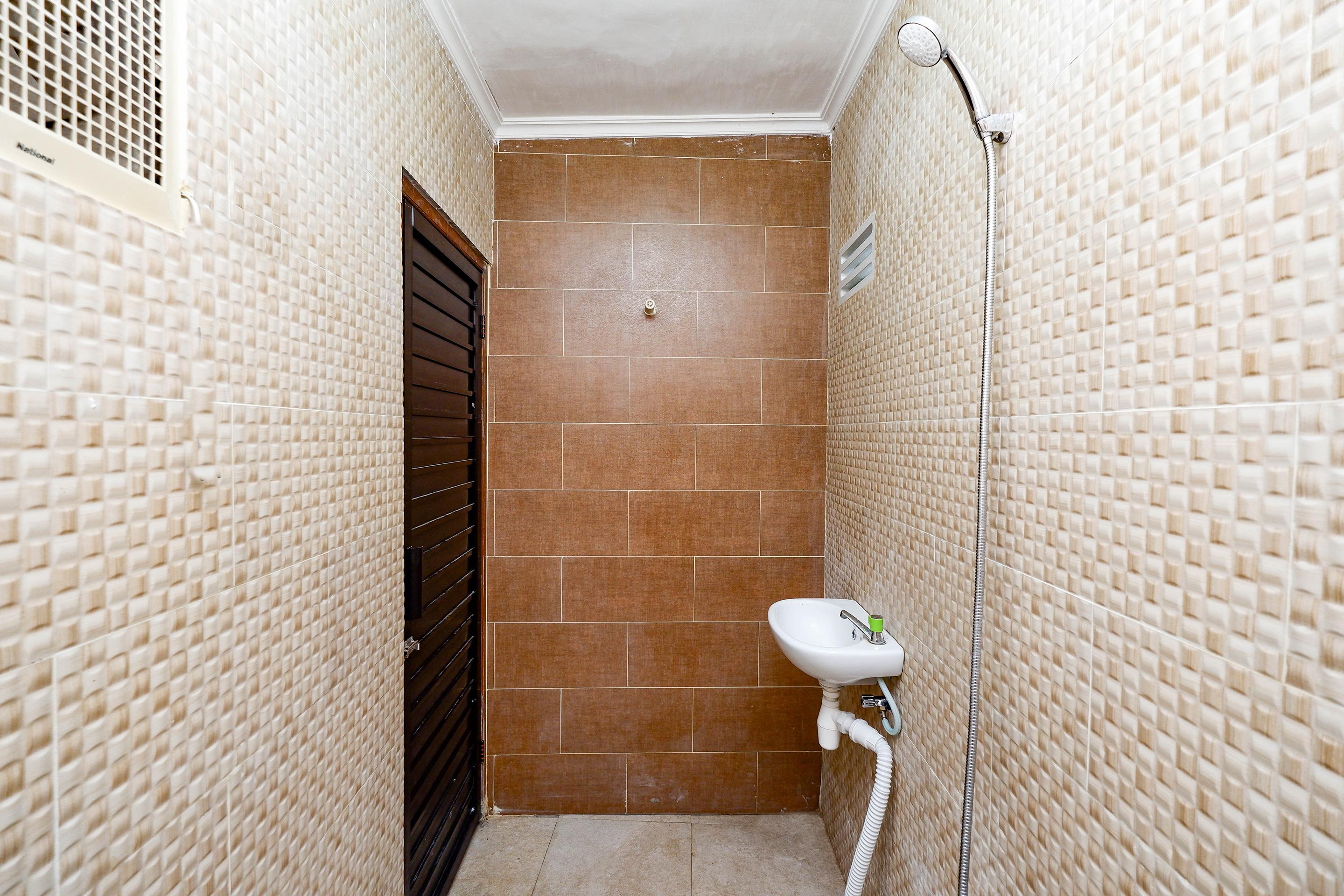 Oyo 2240 Simpang Tujuh Residence Kudus Dış mekan fotoğraf