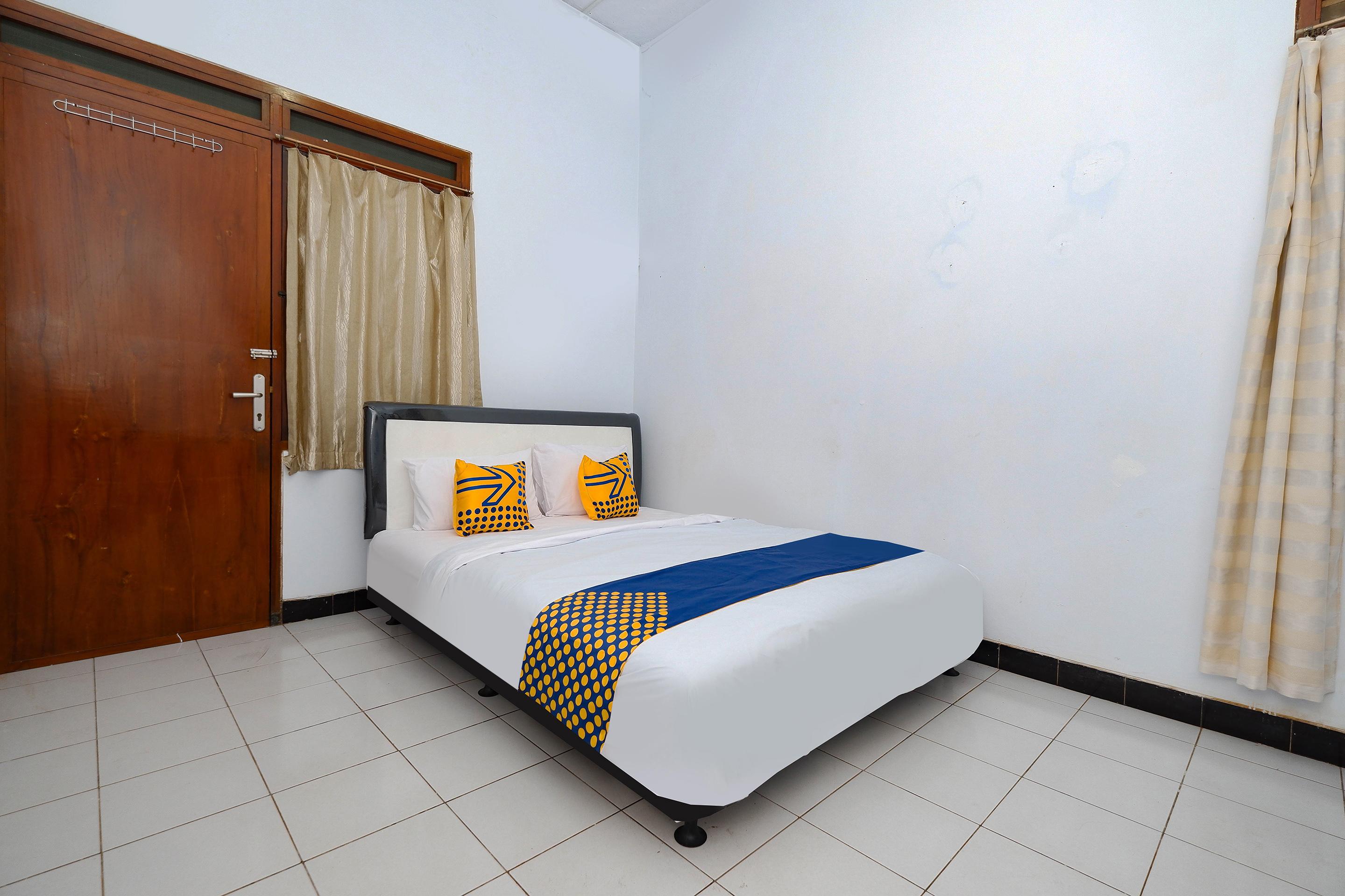 Oyo 2240 Simpang Tujuh Residence Kudus Dış mekan fotoğraf
