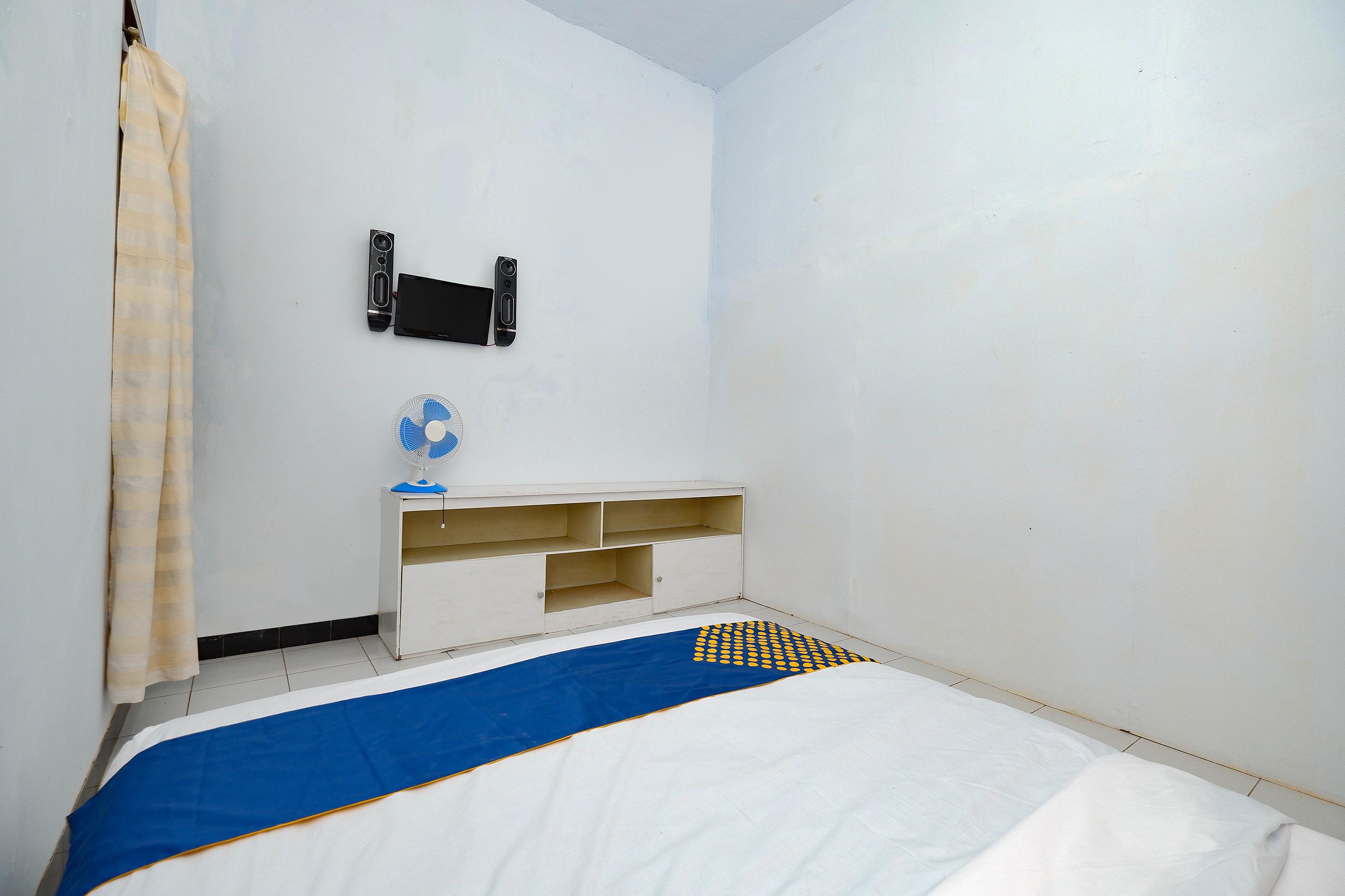 Oyo 2240 Simpang Tujuh Residence Kudus Dış mekan fotoğraf